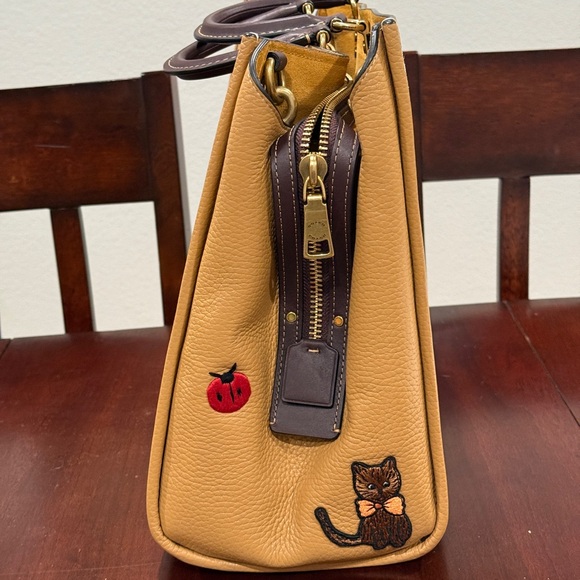 Coach Rogue 39 Animal Creature Patches! - Picture 6 of 11